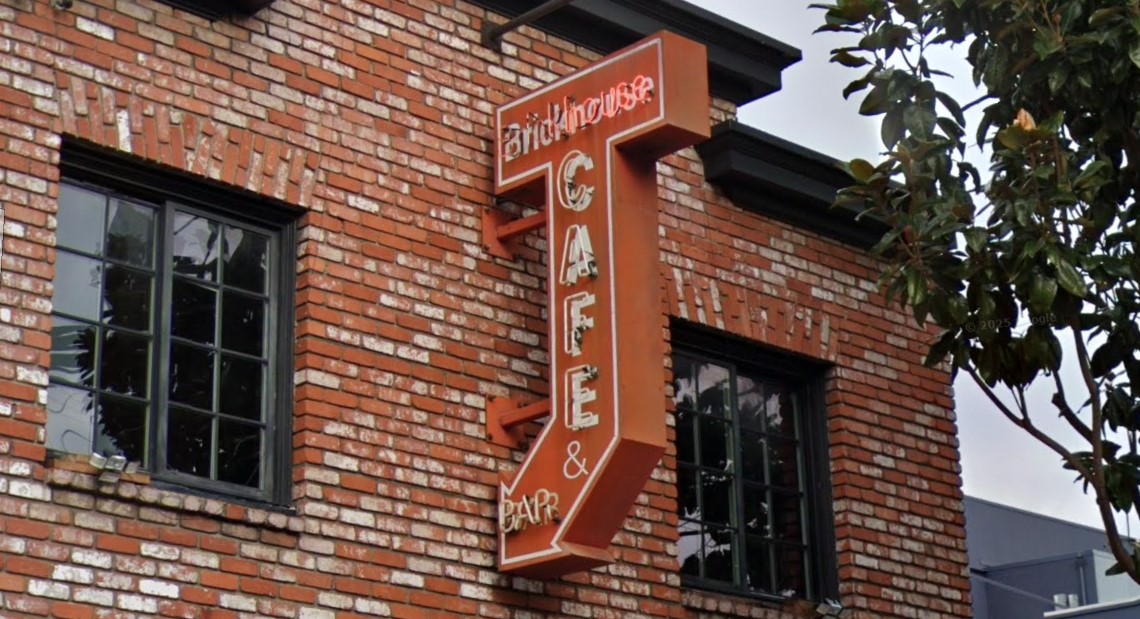 Brickhouse Cafe &amp; Bar Celebrates 25 Years